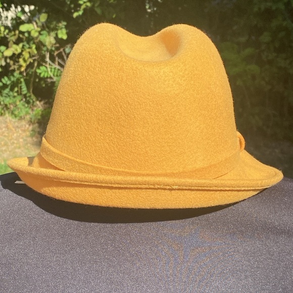 NWOT Sharp August fedora, mustard yellow, never worn, see all photos below. - Picture 4 of 9